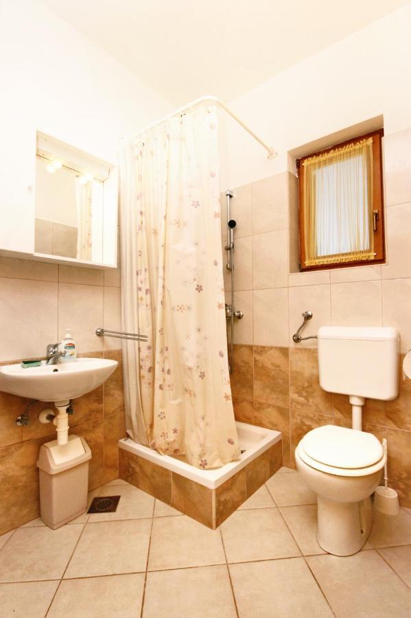 Apartments With A Parking Space Rovanjska, Paklenica - 6209 מראה חיצוני תמונה
