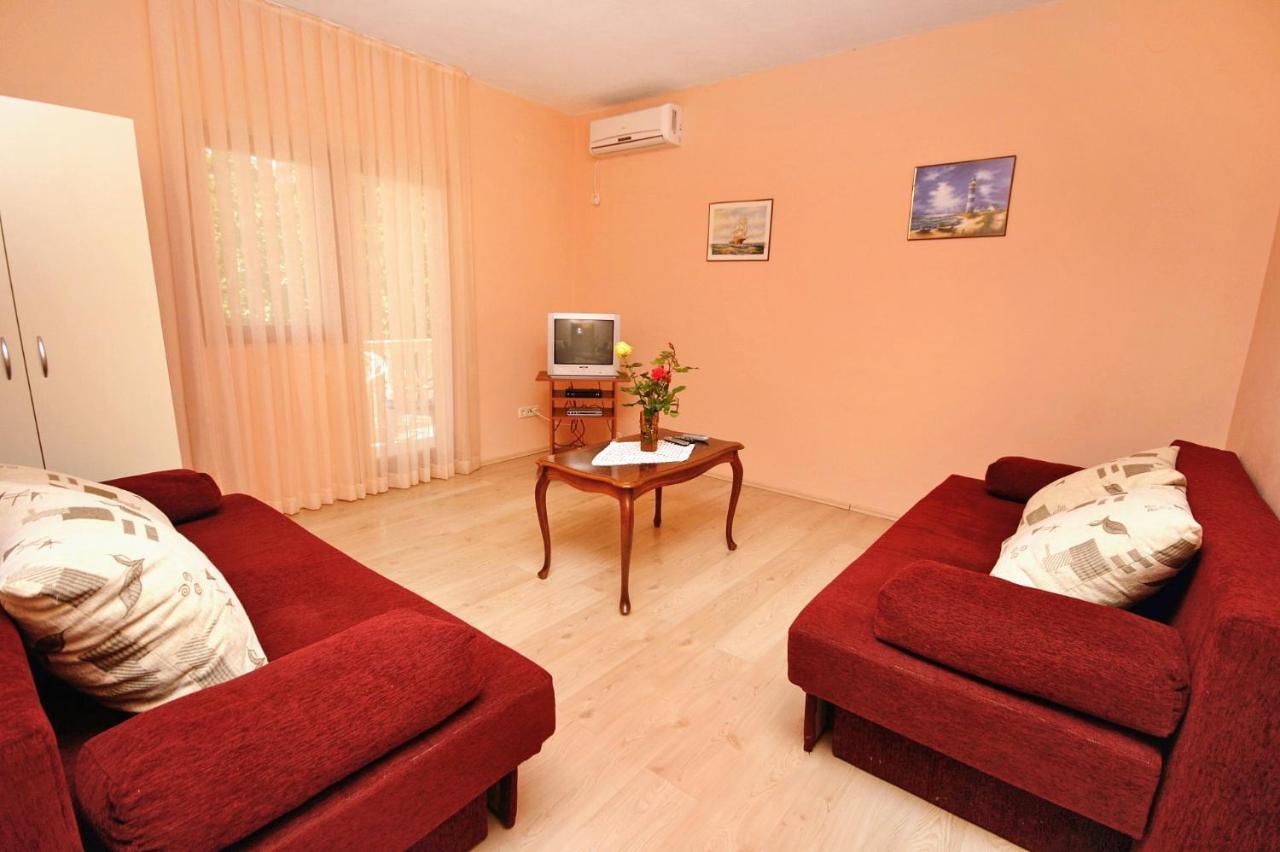 Apartments With A Parking Space Rovanjska, Paklenica - 6209 מראה חיצוני תמונה